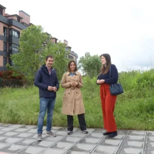 Podemos Siero denuncia que los alquileres previstos en las viviendas públicas de Lugones superan el precio de actual de mercado