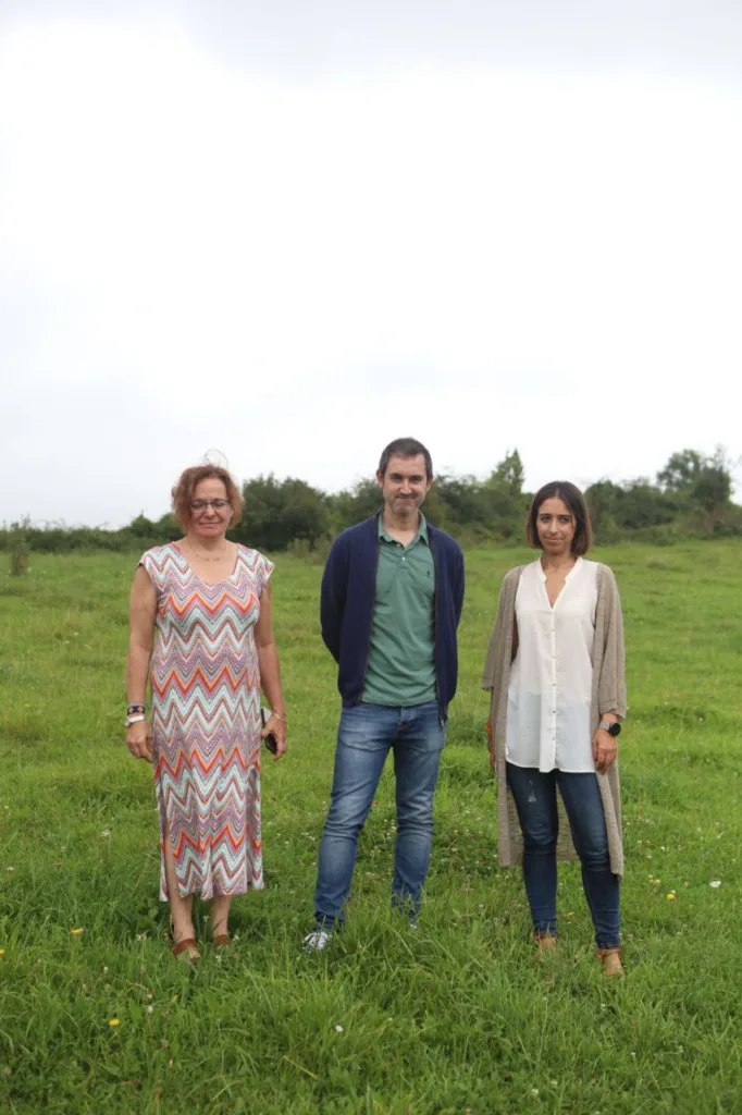 Mariví Ugedo, Diego Rúiz de la Peña y Silvia Tárano en Argüelles almacén baterías